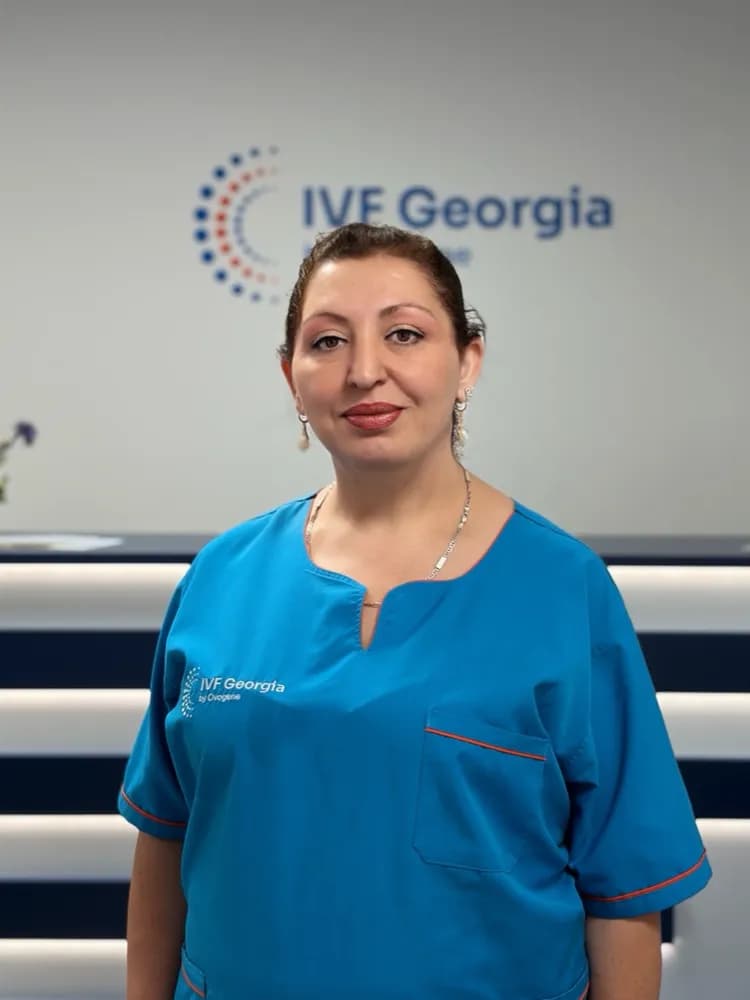 Lela Phukhashvili, უფროსი სანიტარი